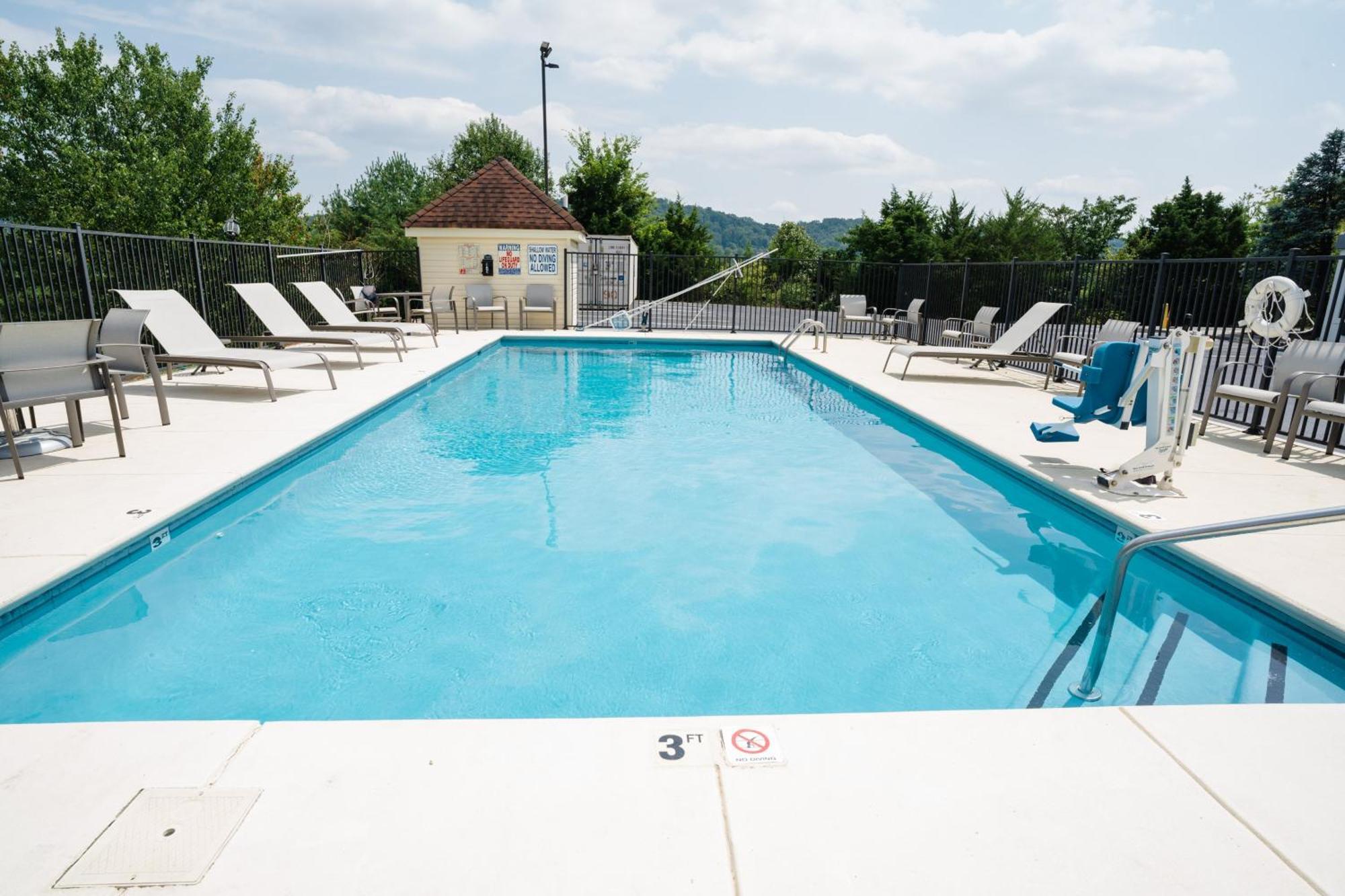 Holiday Inn Express Hotel & Suites Knoxville-North-I-75 Exit 112 By Ihg Exterior photo
